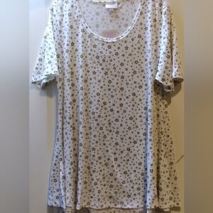 Lularoe Perfect Tee Stars
